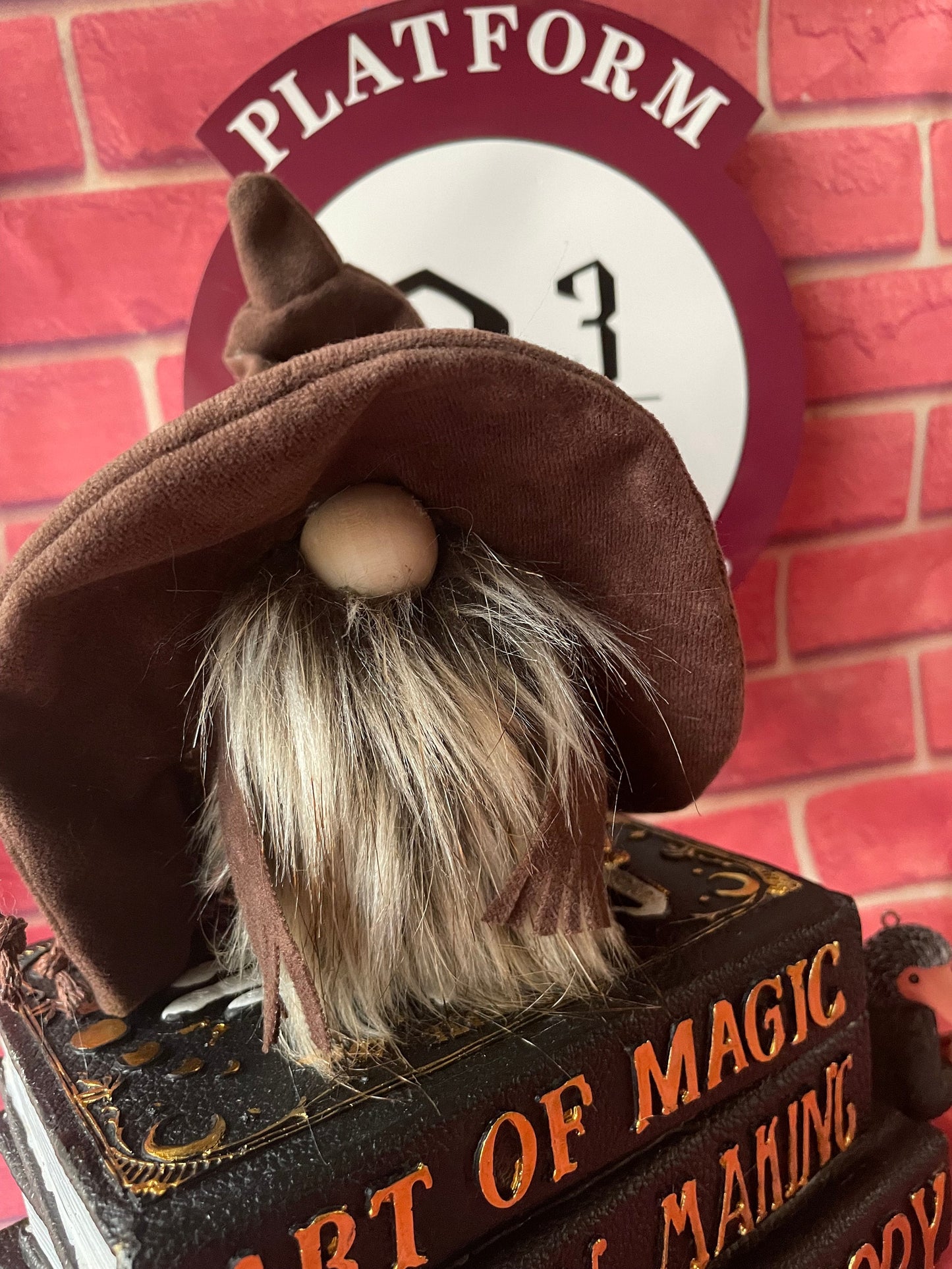 Magic "Talking Hat" of the Wizard World Gnome